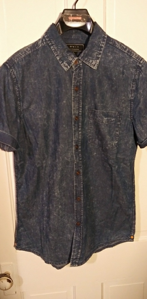 Short sleeve shirt
